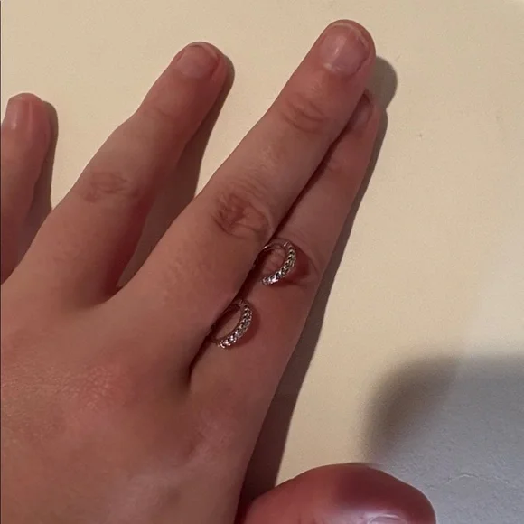 NWT pandora sparkling huggie hoop earrings in silver - Picture 8 of 9